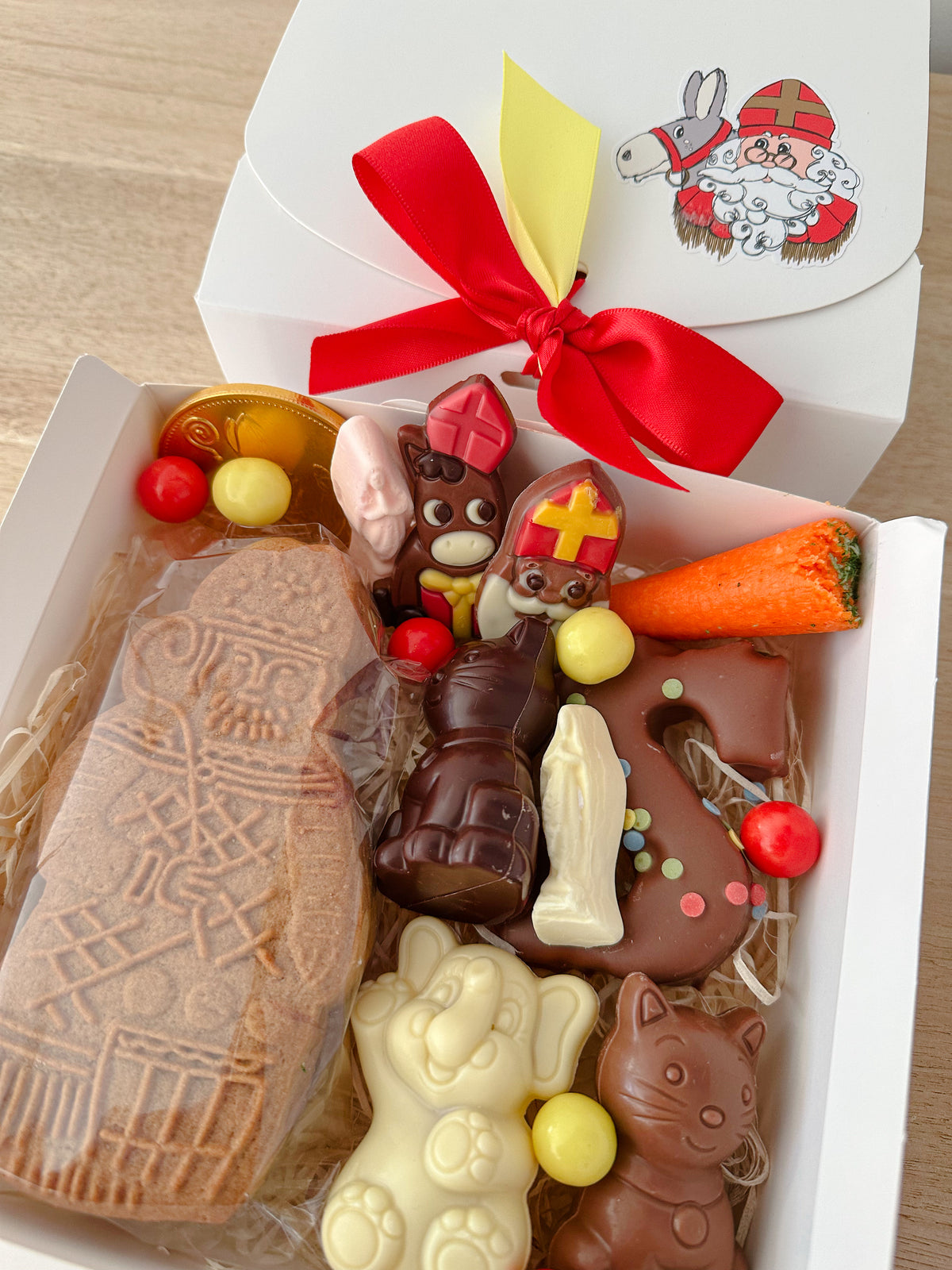 Sint doosje met strik klein
