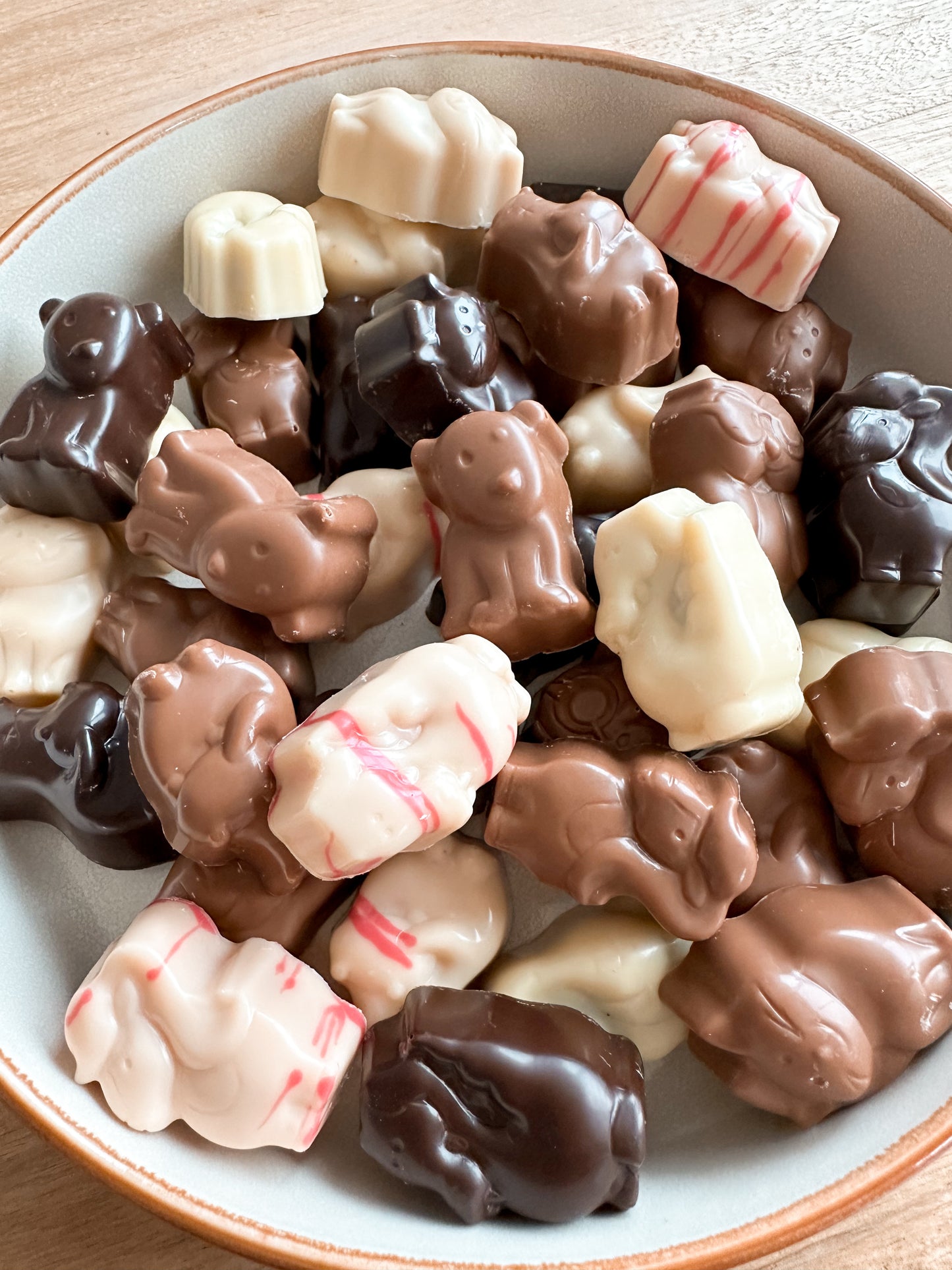 Huisje met gevulde chocolaatjes